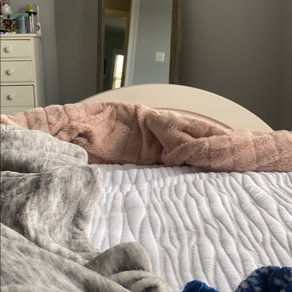 Meet your Posher, Julia